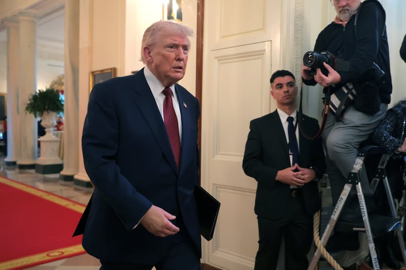 Donald Trump hand
